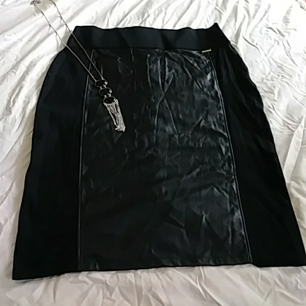 Calvin Klein power stretch pencil skirt